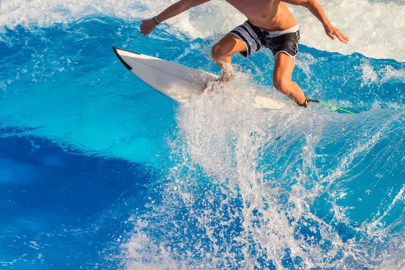 Contestation croissante face au projet de méga-piscine de surf à Canéjan (33)