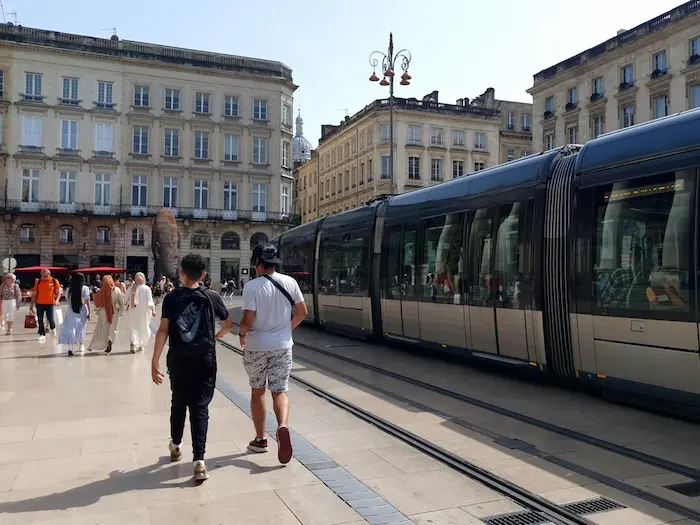 bordeaux-interruption-temporaire-de-la-ligne-b-du-tramway