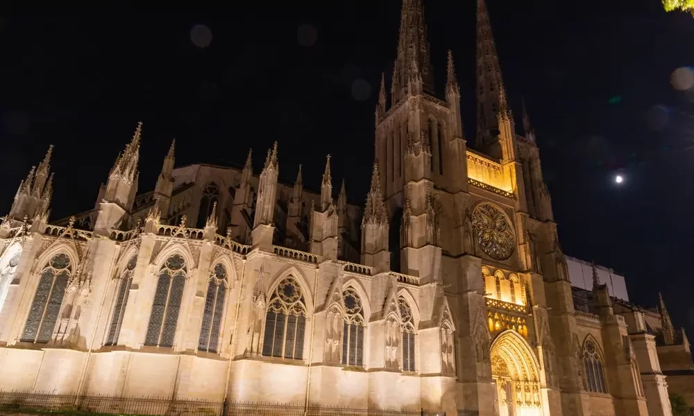 un-spectacle-epoustouflant-de-son-et-lumiere-a-bordeaux